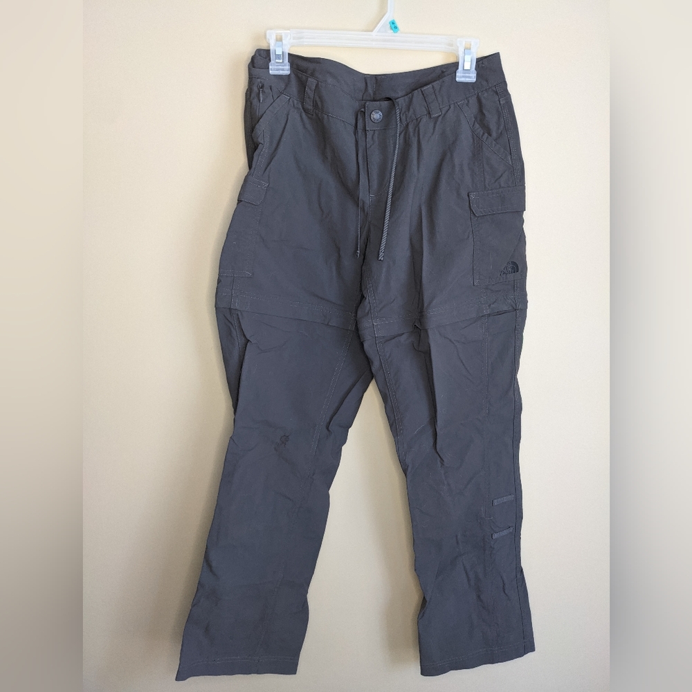 North Face Women's Hiking Pants with zip off legs. Size 6.